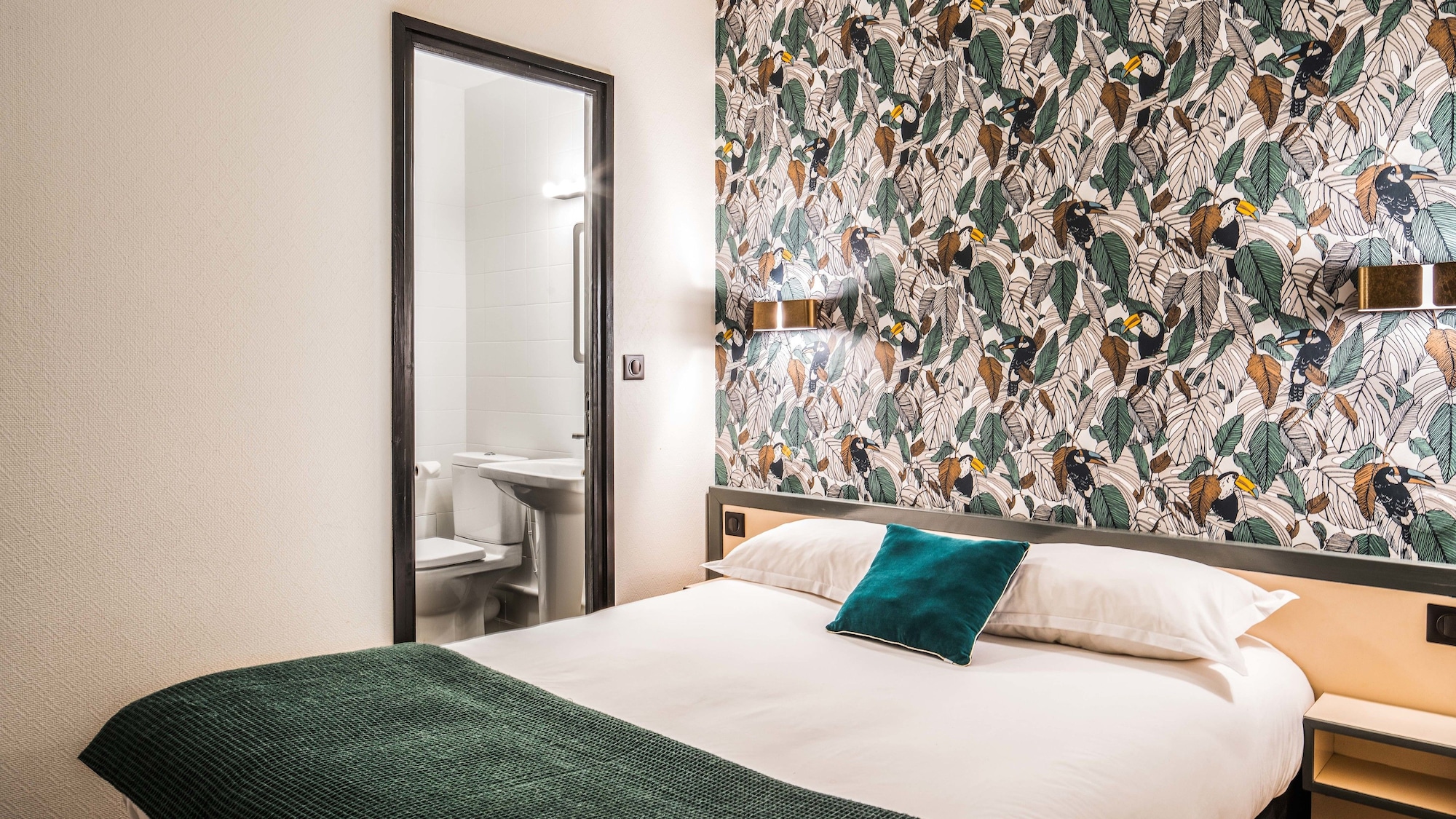 Room, Double Bed