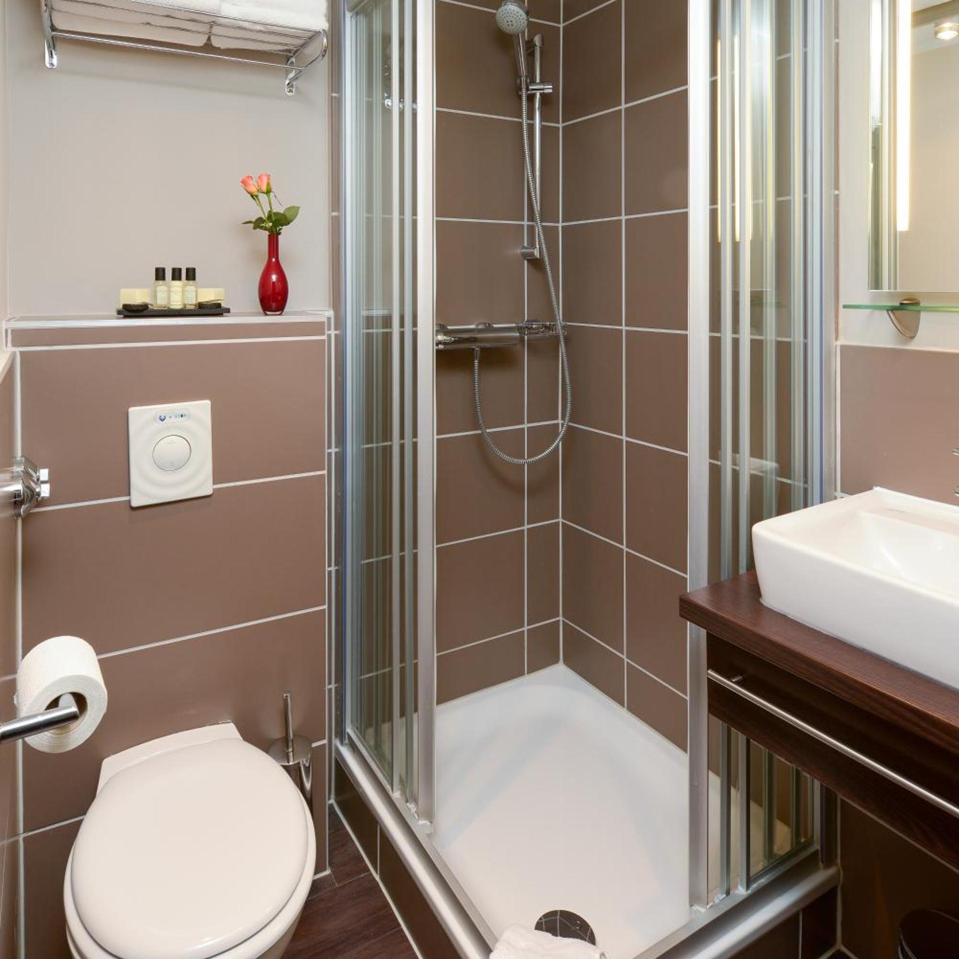 غرفة ثلاثية، Hotel Munich City 6/7