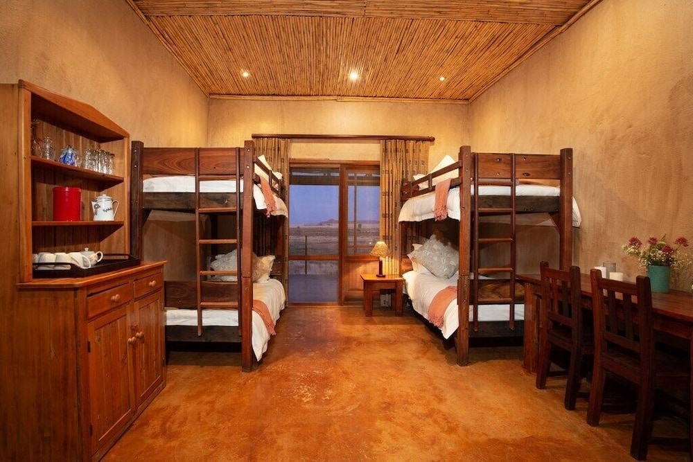 Gannabos Guest House 22/50