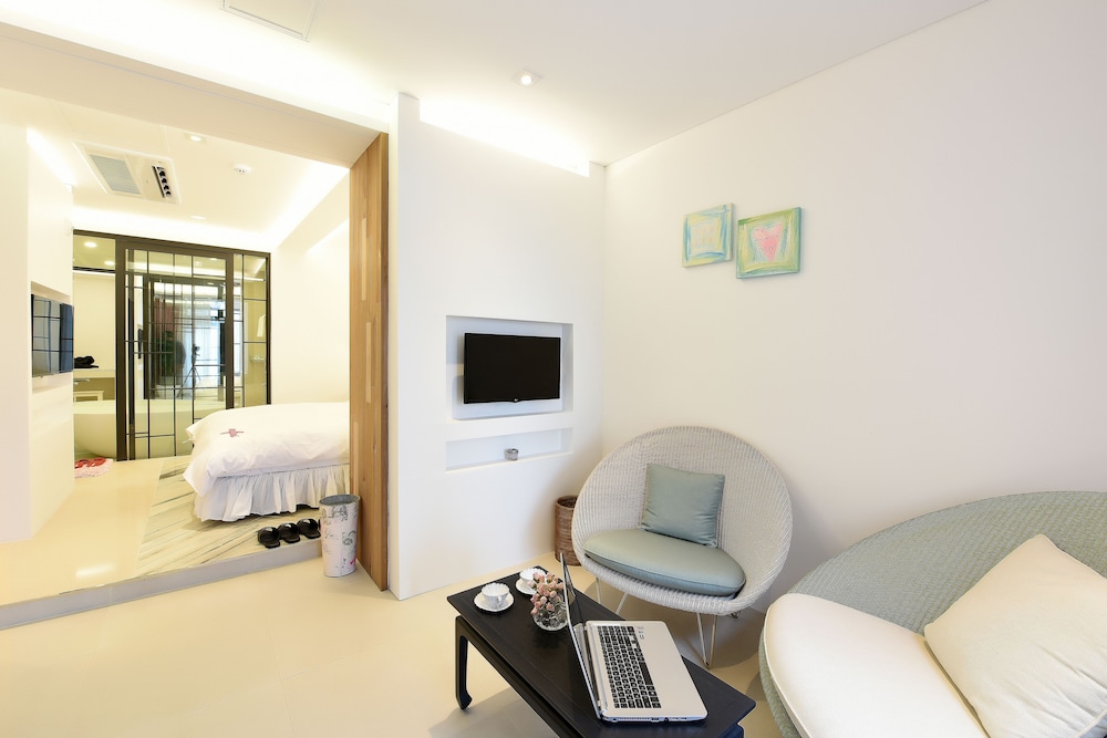 Hotel Infini 25/36