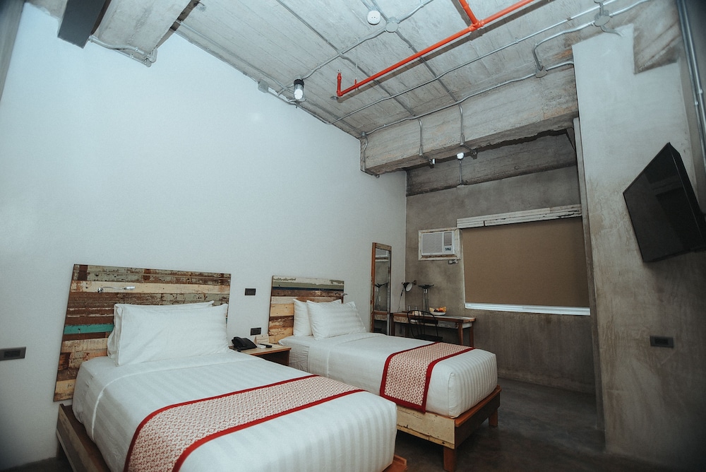 The Bricks Hotel 12/43