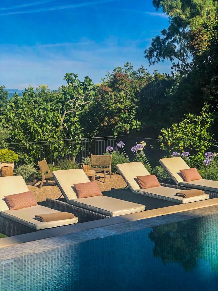 Mougins Luxury Retreats 40/50