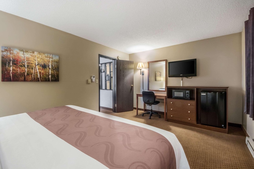 Quality Inn & Suites Newberry, MI 28/49