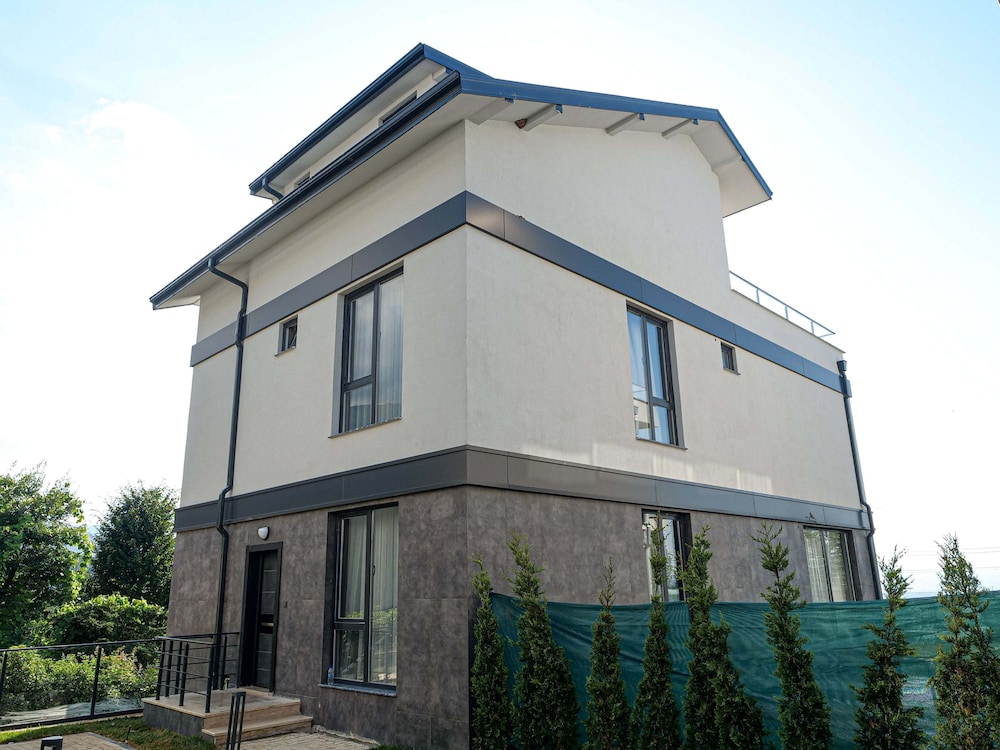 Aileena Hotel & Villas 7/73
