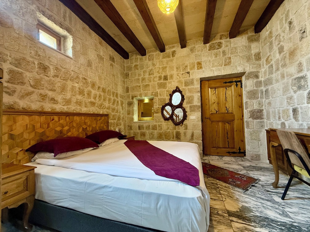 Junior Suite, Queen Bed
