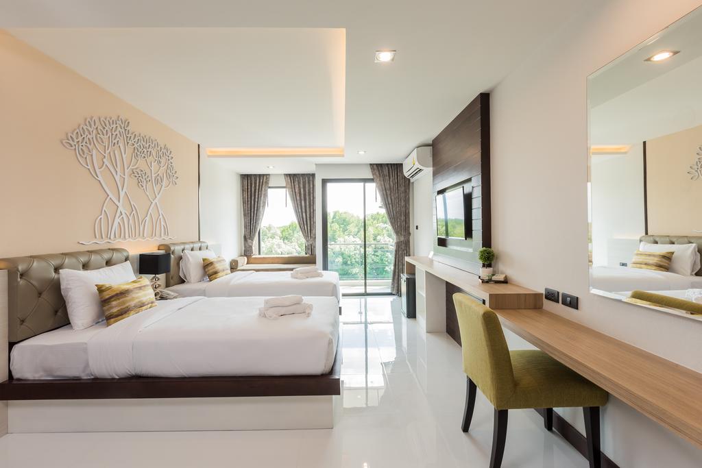 Deluxe Twin River View
