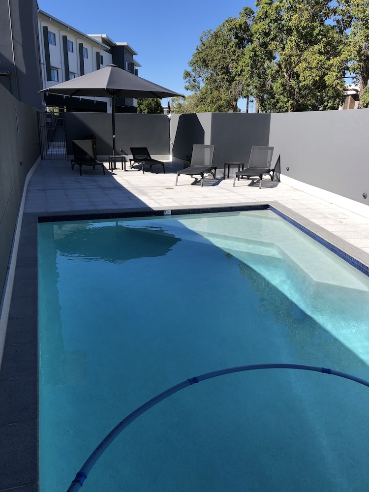 Best Western Plus North Lakes Hotel 48/50