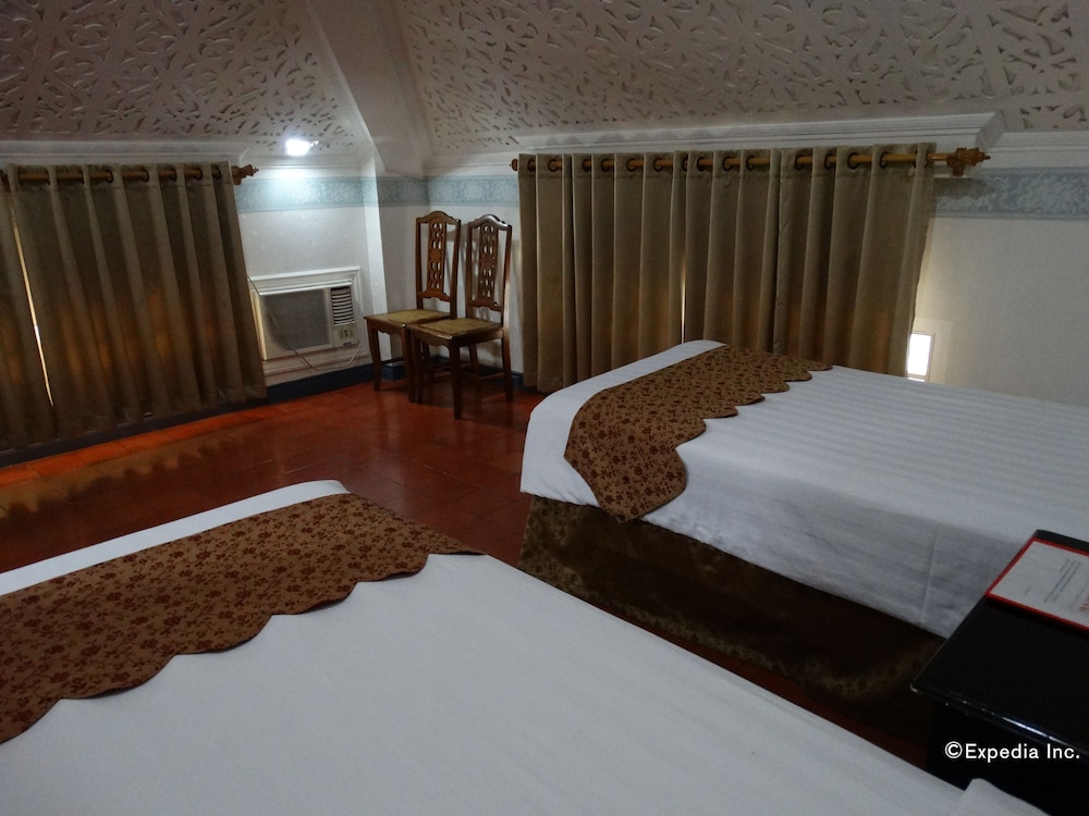 White Knight Hotel Intramuros 7/65
