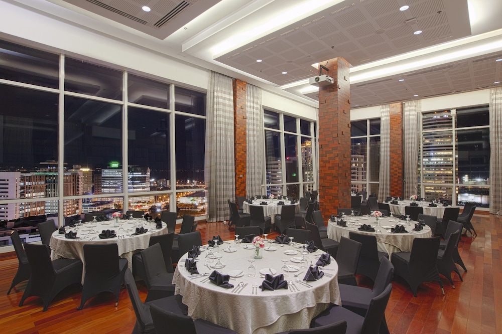 Acacia Hotel Manila 42/54