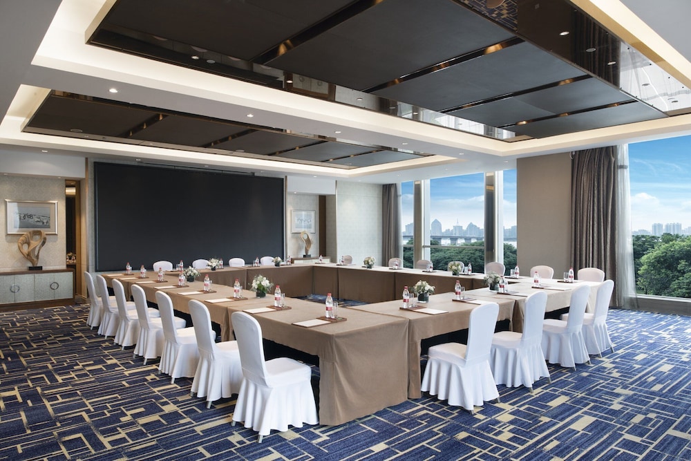 Crowne Plaza Nanchang Riverside 39/50