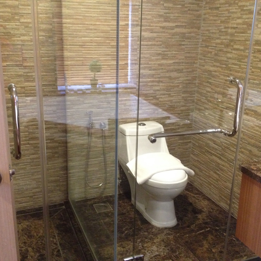 IZUMI HOTEL BUKIT BINTANG 48/52