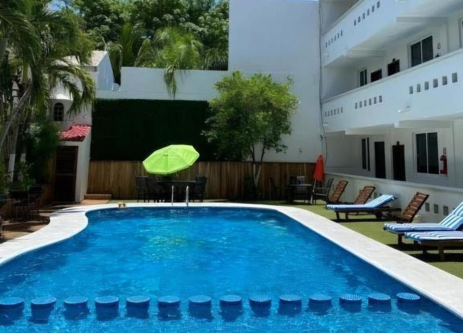 Hotel Balxiba, Centro Playa del Carmen 42/45
