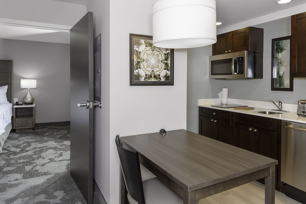 Homewood Suites By Hilton Lansing Eastwood 26/40