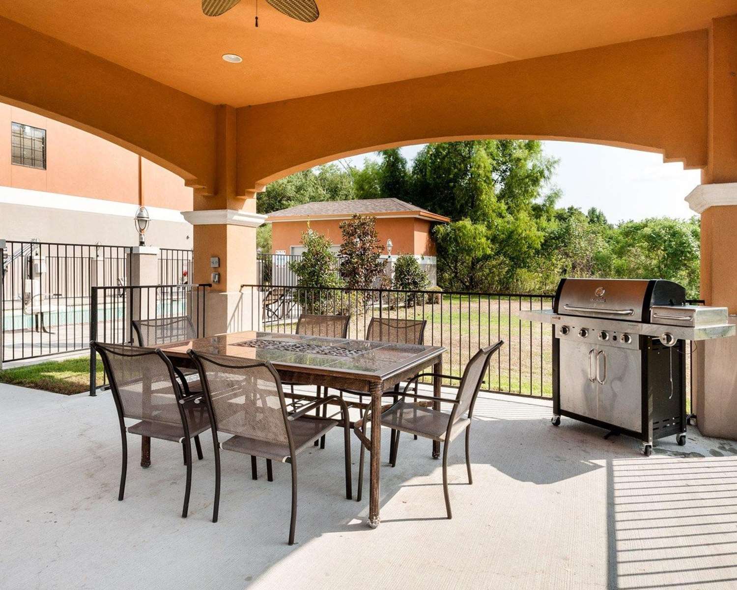 Comfort Suites Oil Center 35/60