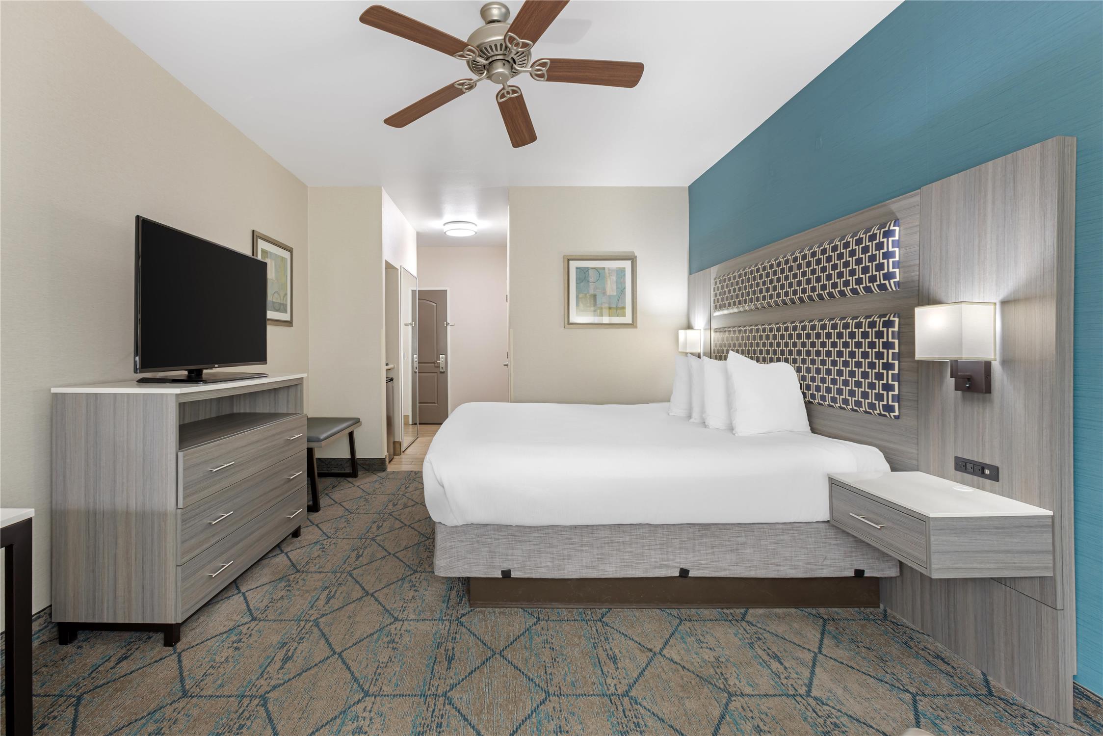 غرفة بسرير كينج، Best Western Plus Wasco Inn & Suites 4/8