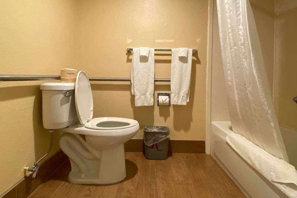 Americas Best Value Inn Azusa Pasadena 37/40