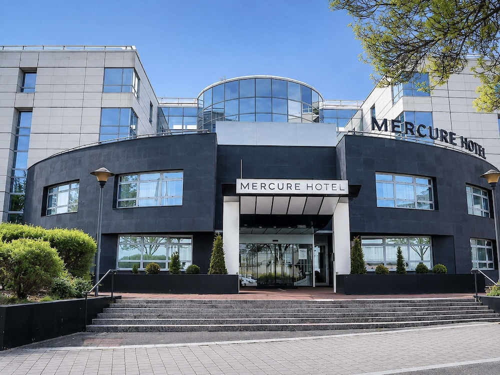 Mercure Paris Massy Gare TGV 4/76