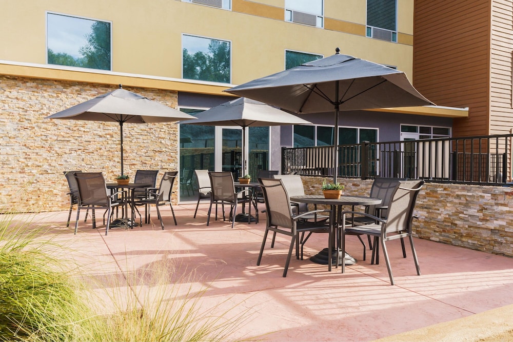 Fairfield by Marriott Inn & Suites Oakhurst Yosemite 15/15