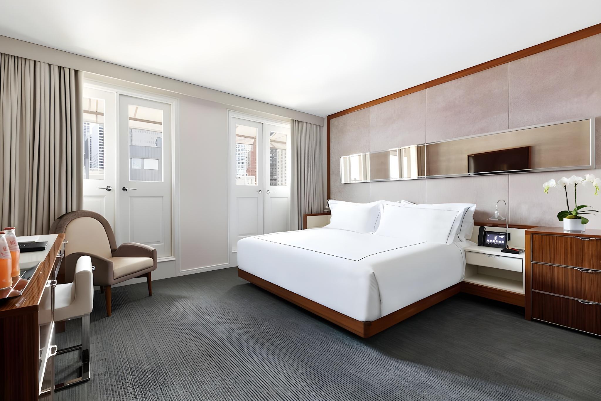 Peck Slip, Premier, King Bed