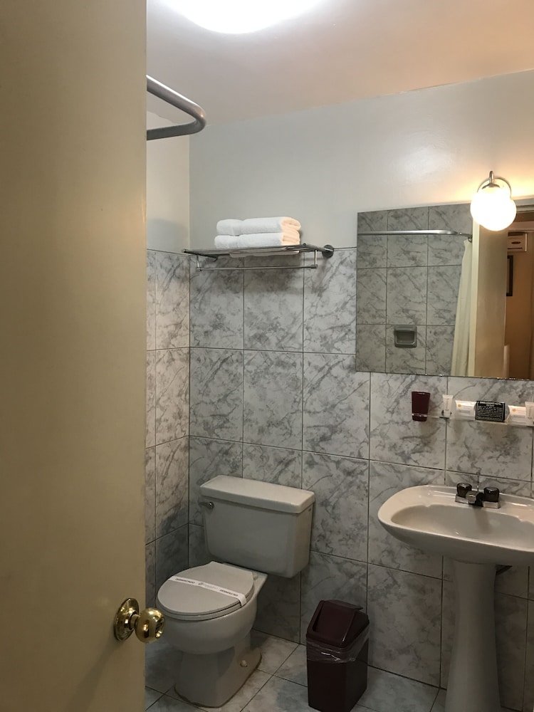 Embajadores Hotel 23/53