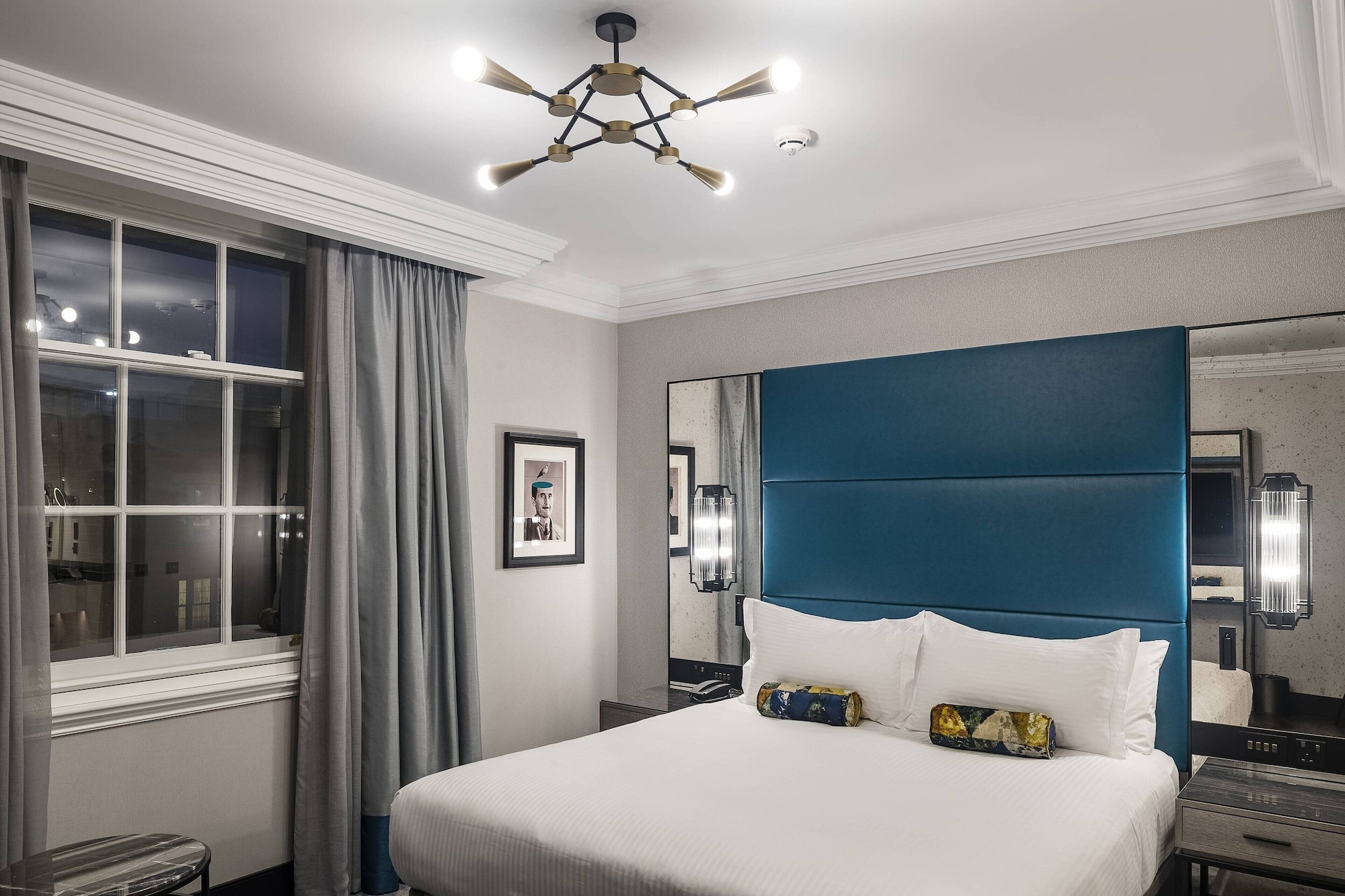 SUPERIOR, KING BED