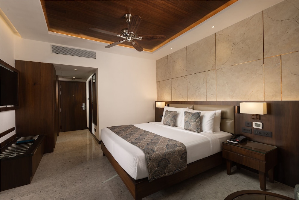 Kenilworth Resort and Spa Goa 24/72