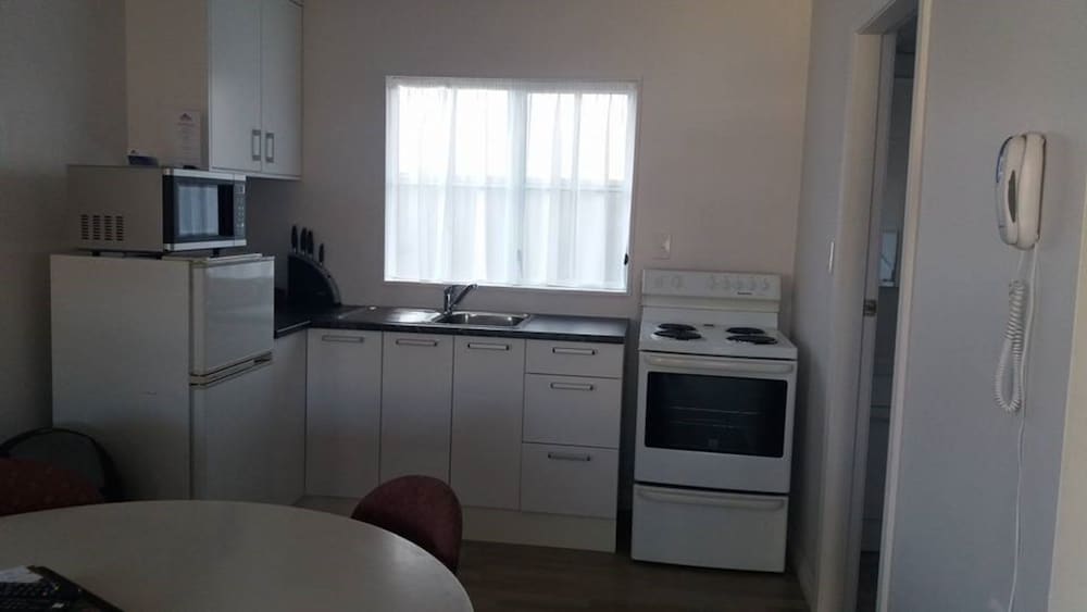 Settlers Motor Lodge 21/43