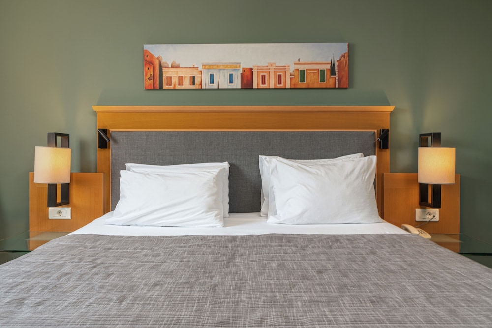Plaka Hotel 11/38