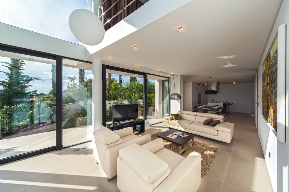 Golden Rays Luxury Apartments 23/50