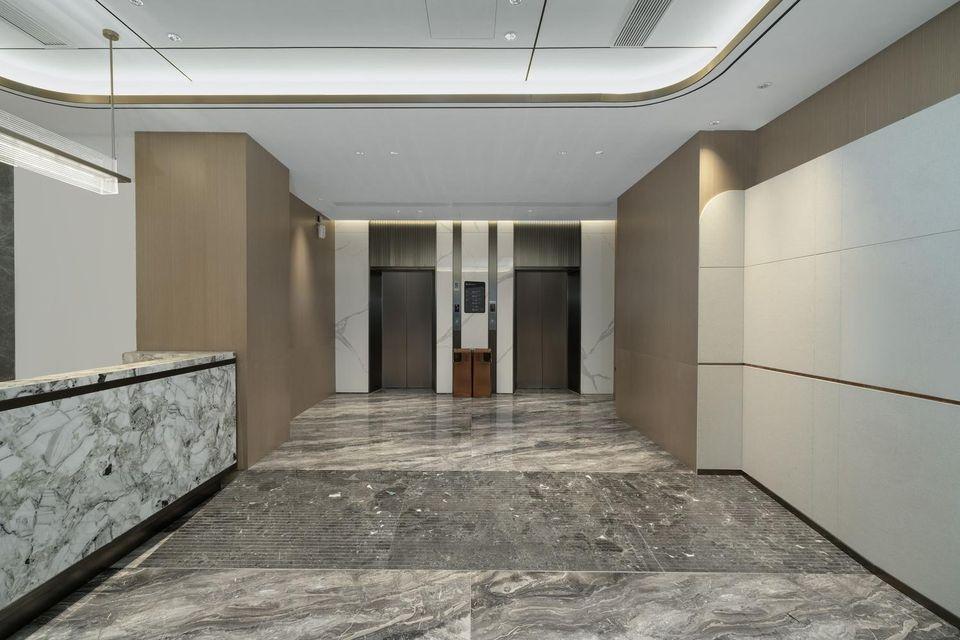 ECHIC HL (Guangzhou Zhengjia Plaza Tiyuxilu Subway Station) photo2