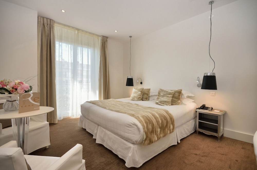 Renoir Cannes Hotel 21/68