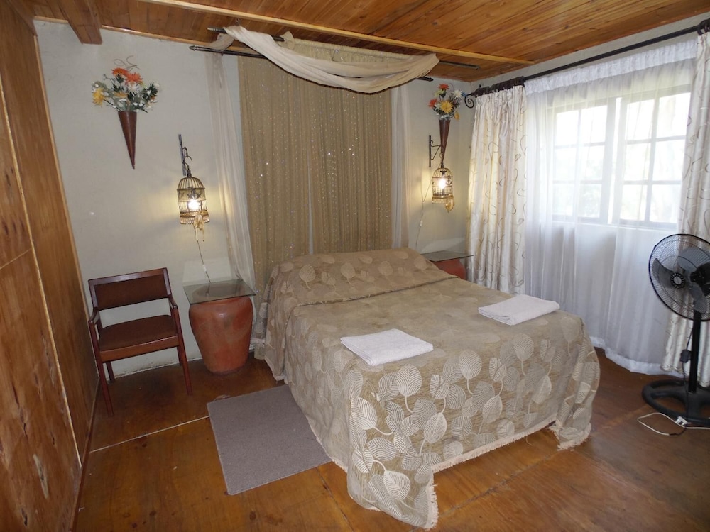 Hazyview Country Cottages 8/49