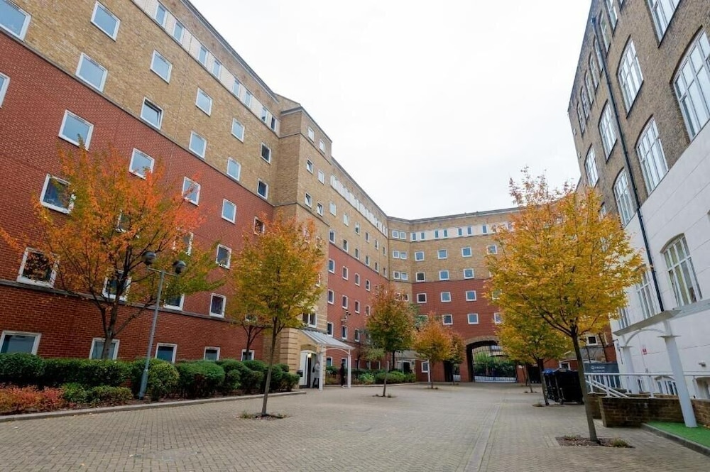Great Dover Street Apartments 17/23