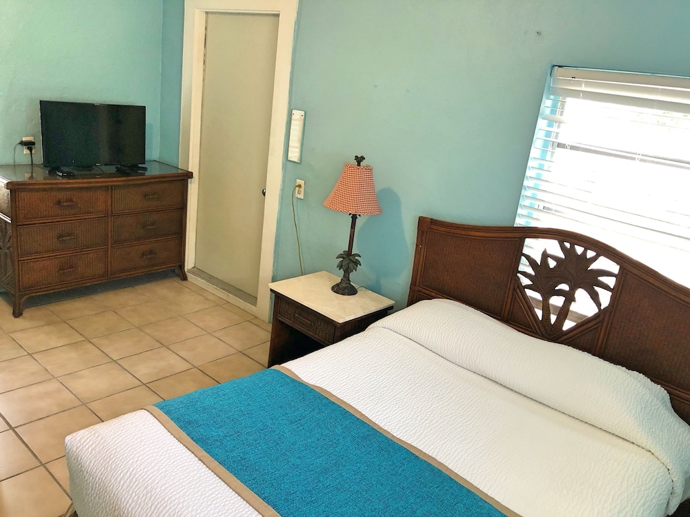 The Pelican Key Largo Cottages 26/76