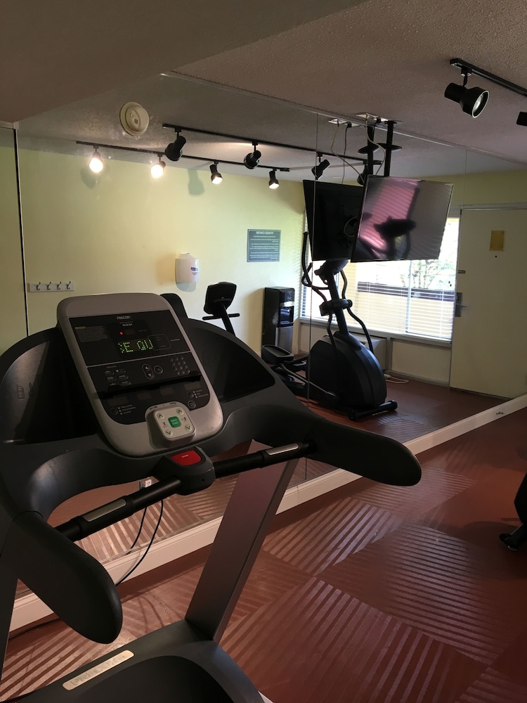 Days Inn by Wyndham Brooksville/Dade City 19/31