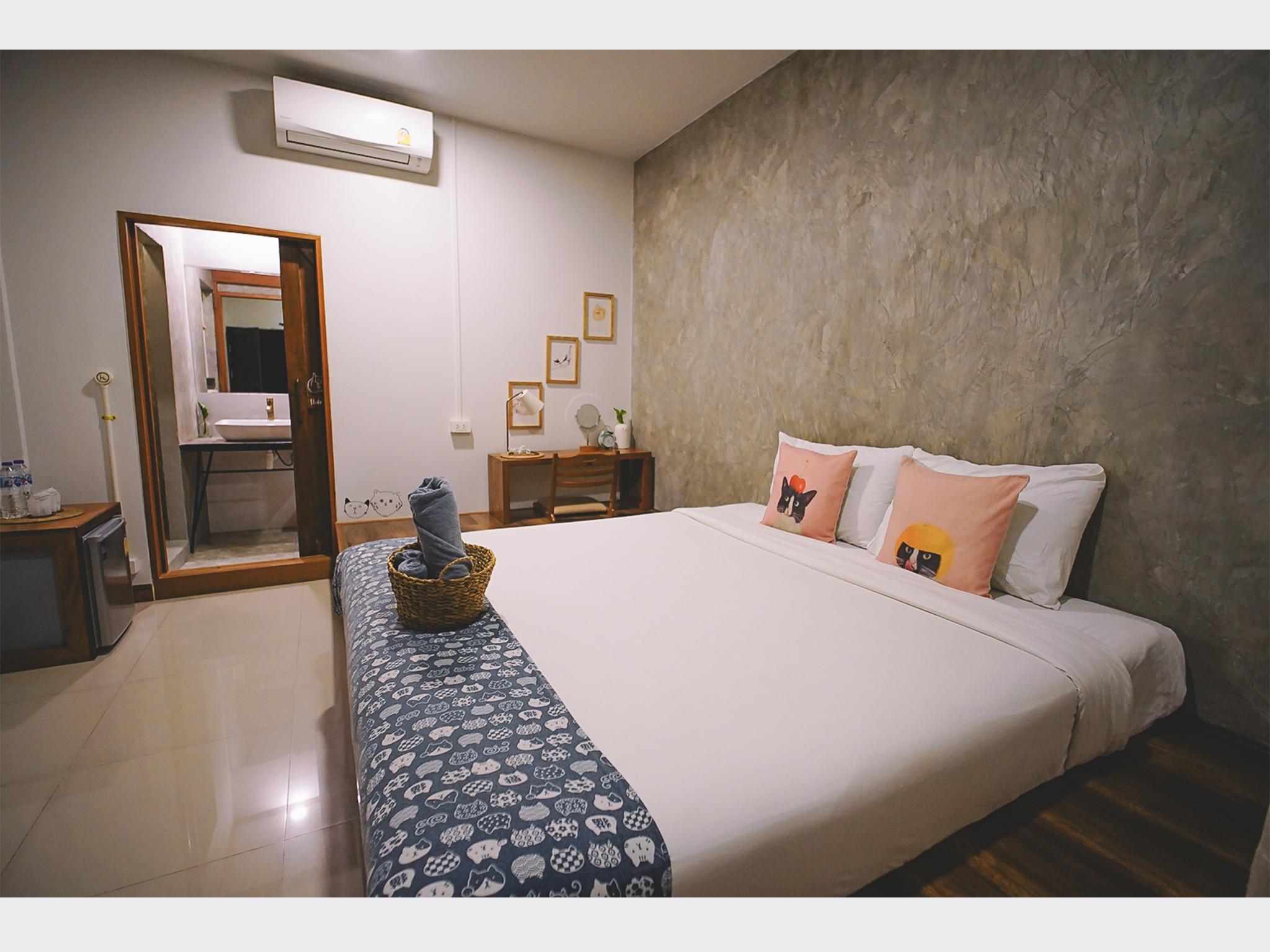 Sleepy House 15/66