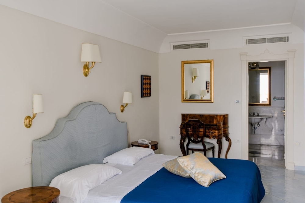 Tower, Suite, Balcony