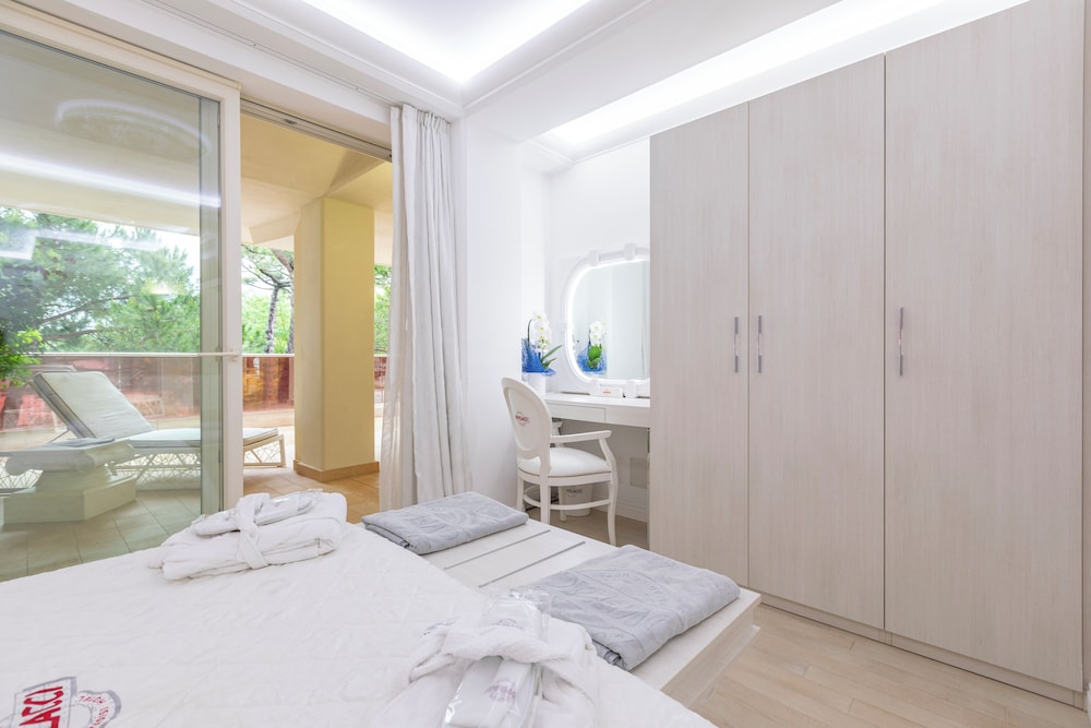 PARADISO HOTEL BOVELACCI 33/68