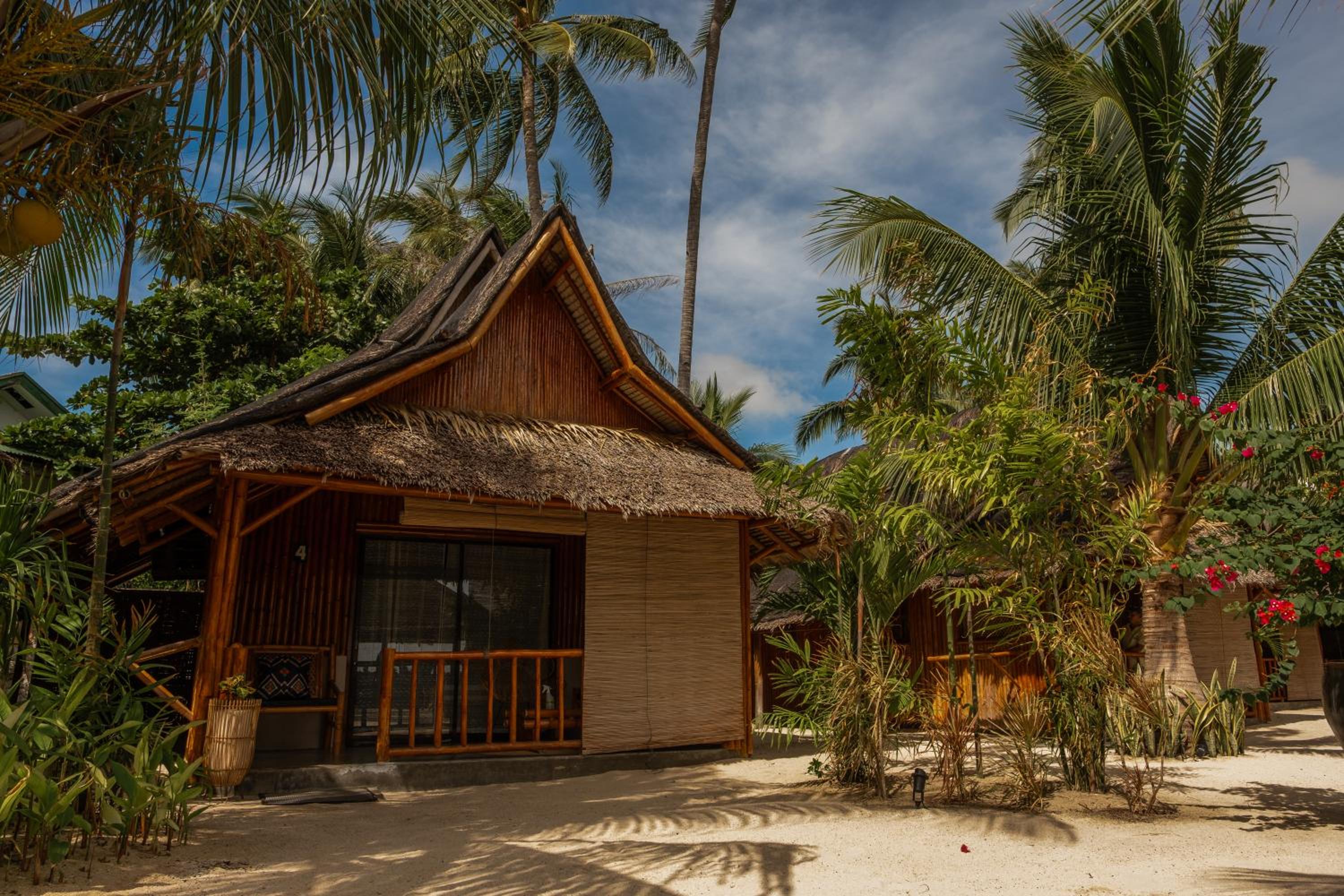 Amihan Beach Cabanas 4/50