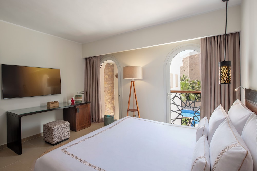 2 Bedrooms, Swim Up, Villa, 2 King Beds, Adult Only