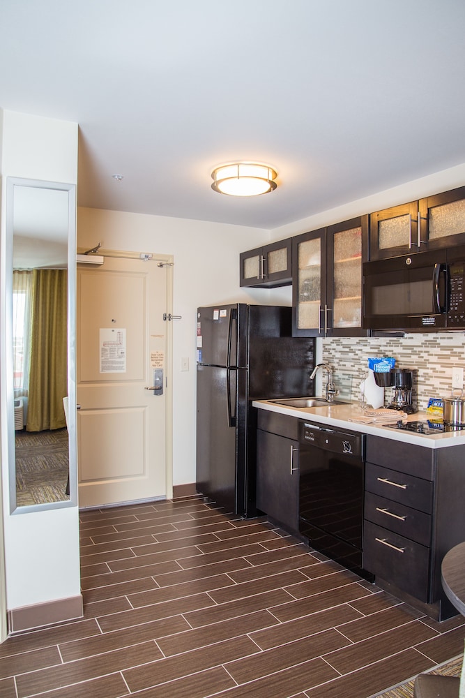 Candlewood Suites Denver North 32/41