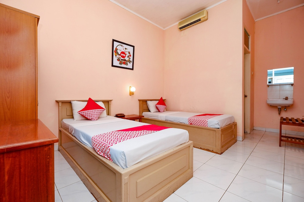 OYO 2495 Hotel Wijaya 14/50