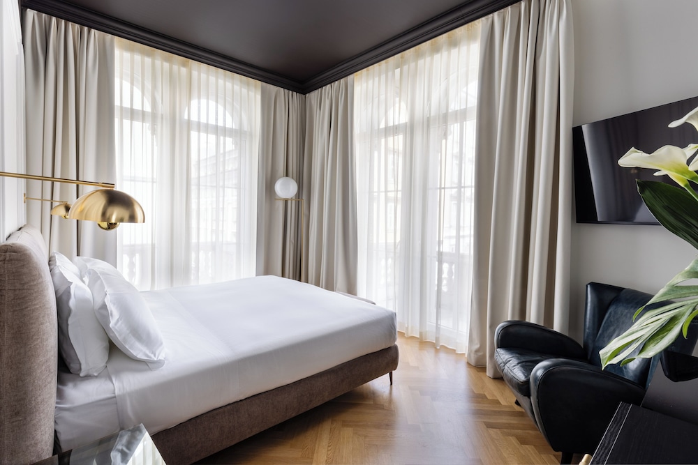 Continentale Hotel 20/66