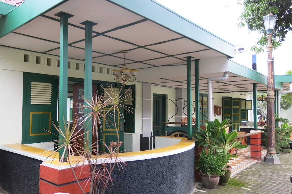 Pamularsih Homestay photo3