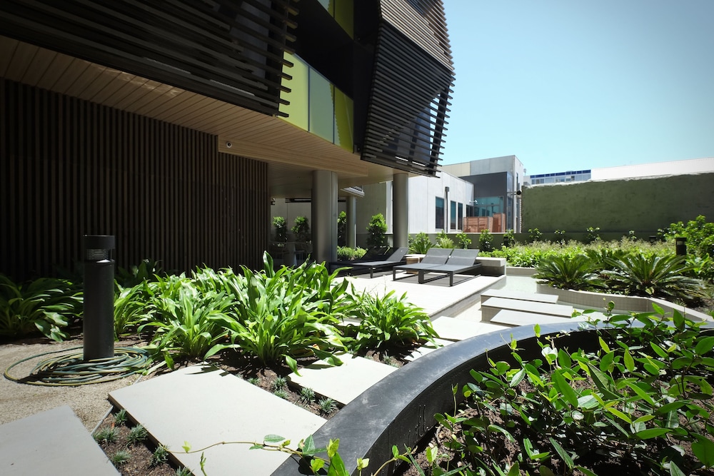 Turnkey Accommodation - North Melbourne 21/27
