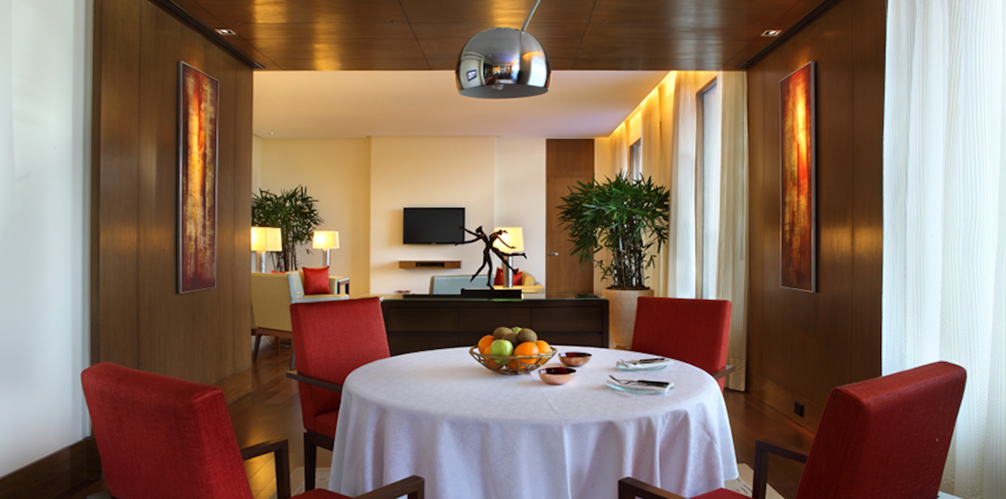 THE OBEROI GURGAON 38/50