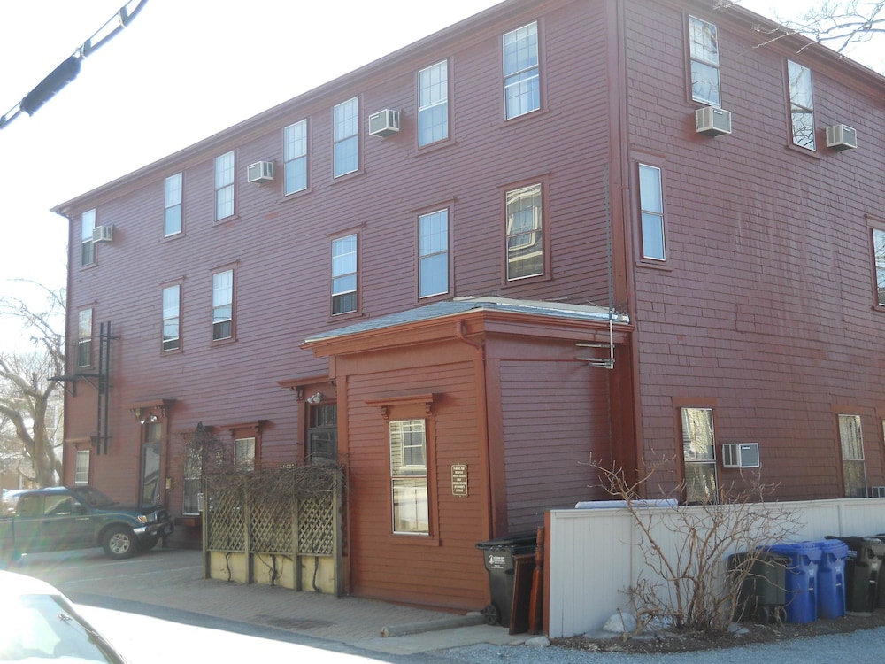 Bellevue House 1/50