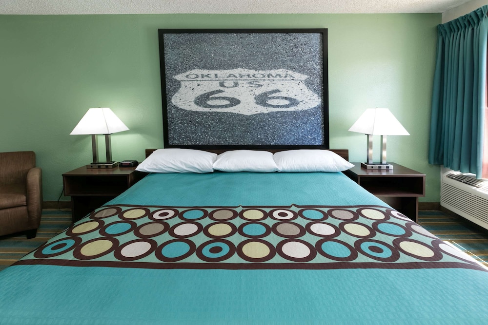 Super 8 by Wyndham Sapulpa Tulsa Area 15/30
