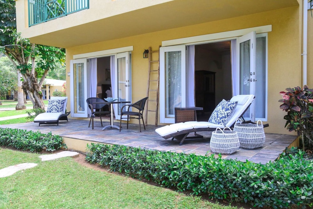 Villa Montana Beach Resort 5/75
