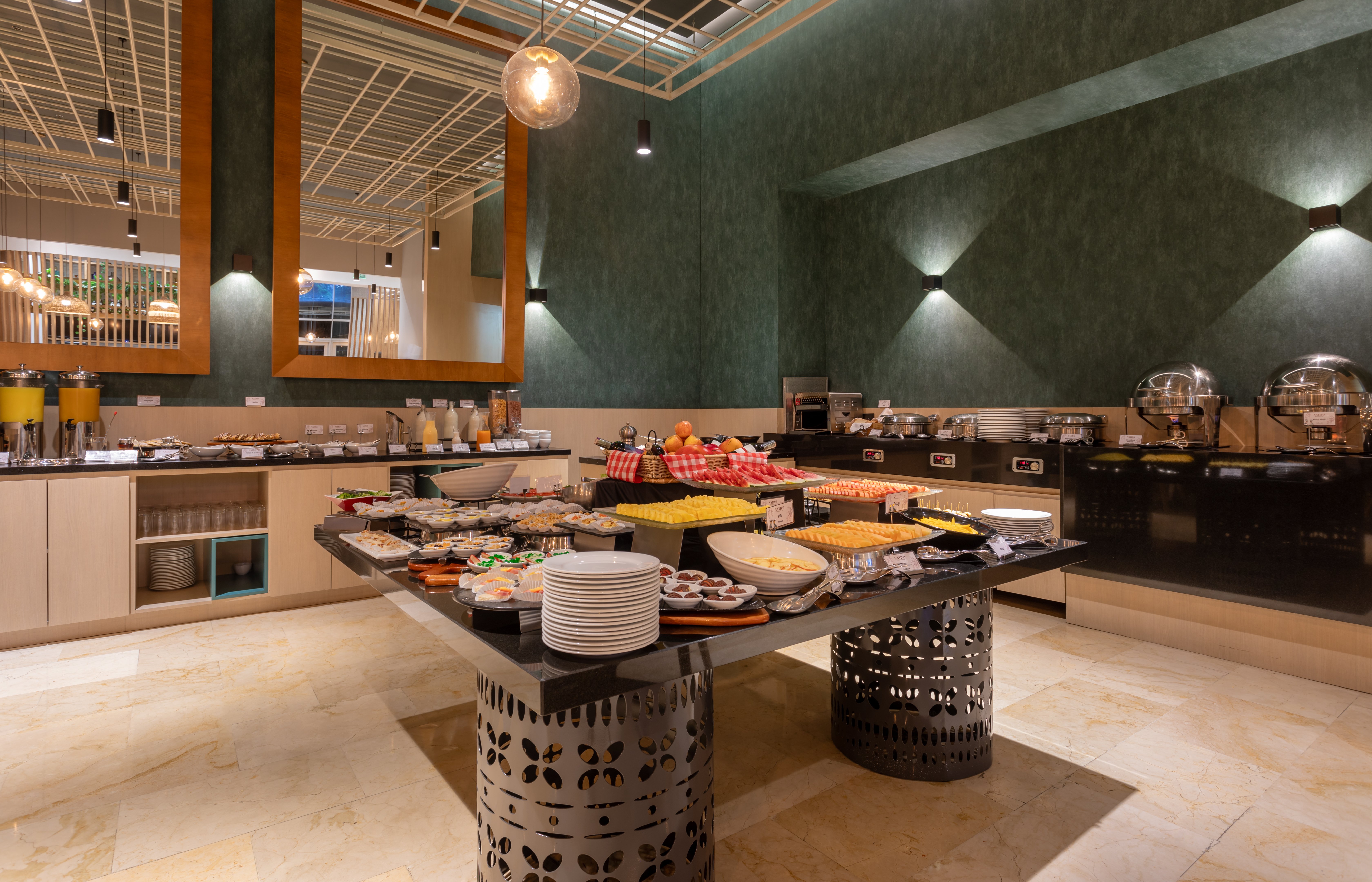 Holiday Inn Bogota Airport 48/75